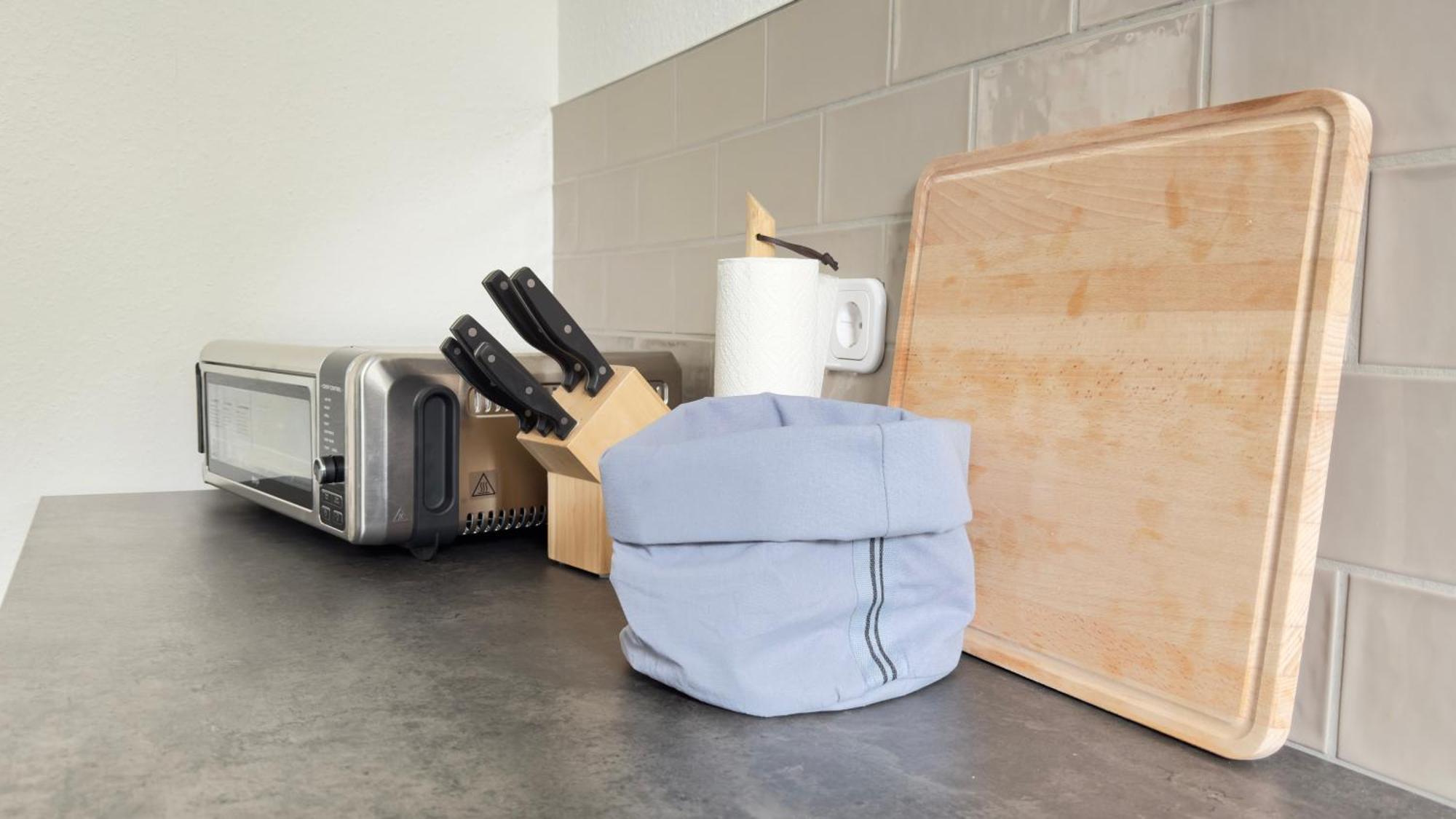 Fewo Am Park - 4P, Boxspringbett, Balkon, Smarttv, Gesundbrunnen, Familienfreundlich Halle  Zewnętrze zdjęcie