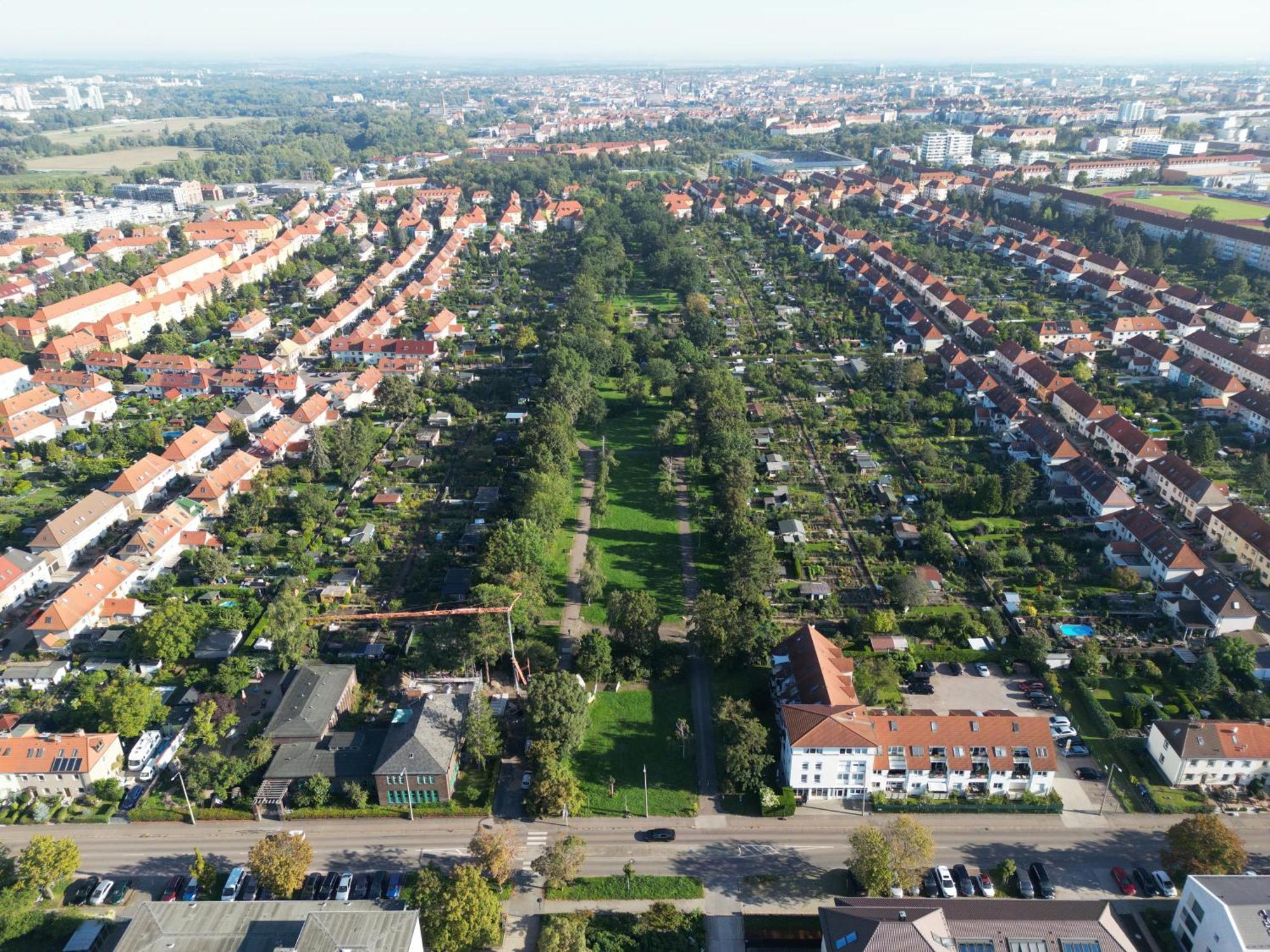 Fewo Am Park - 4P, Boxspringbett, Balkon, Smarttv, Gesundbrunnen, Familienfreundlich Halle  Zewnętrze zdjęcie